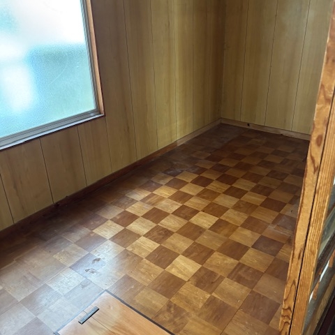 納戸内の不用品をすべて撤去してすっきりした室内｜宇都宮市の戸建て住宅での片付け作業後