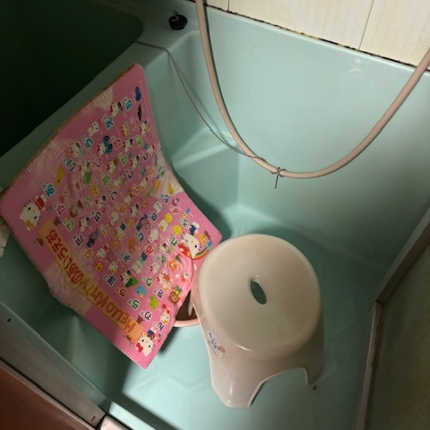 生活感が残るキッチンの施工前写真｜宇都宮市 不用品片付け 退去準備