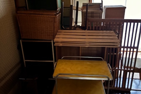 宇都宮市 空き家 家具大量 積み上げ 作業前